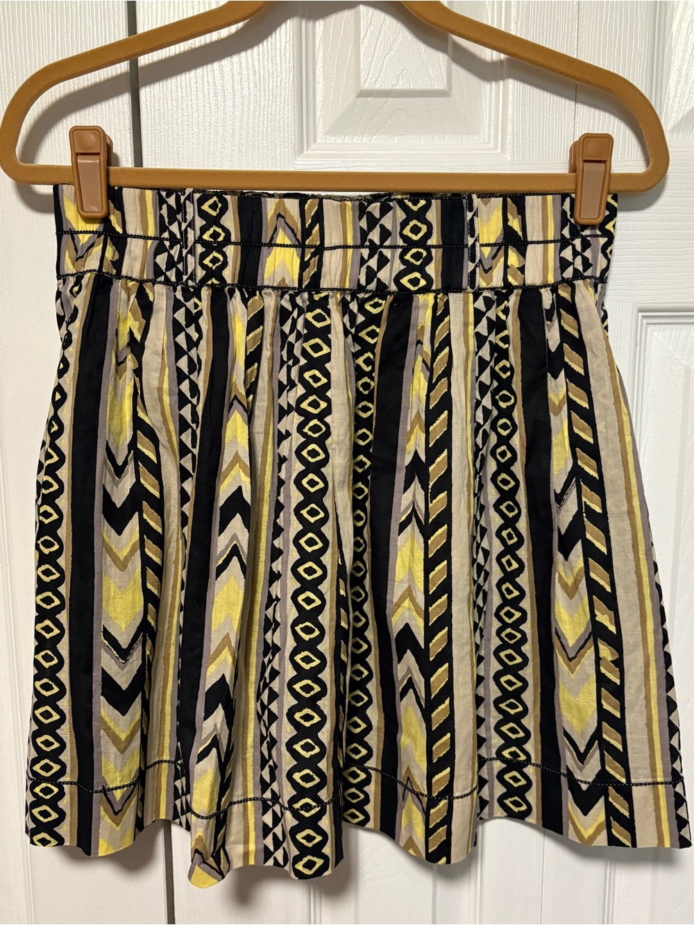 Chelsea & Violet 100% Light Cotton Yellow Black Geometric Print Skirt